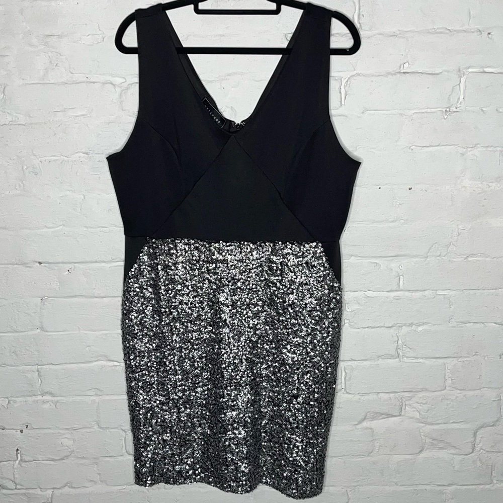 Metaphor Dress XL